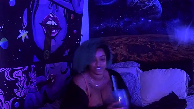 AutumnHart online show from January 15, 2025, 2:24 pm