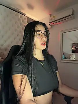 ZarahEvans online show from February 5, 2026, 9:30 pm