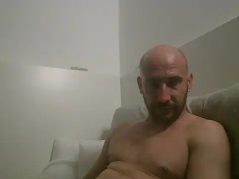 Smileboy698 online show from May 5, 2026, 3:03 am