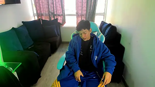 Snapshot of Franco_Rizzo_ chatting on January 12, 2025, 9:29 pm Franco Rizzo online show from January 12, 2025, 9:29 pm