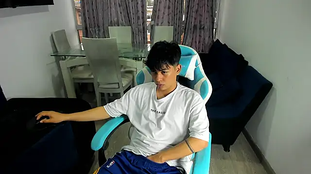 Snapshot of Franco_Rizzo_ chatting on February 6, 2025, 10:32 pm Franco Rizzo online show from February 6, 2025, 10:32 pm