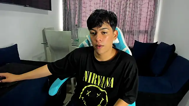 Snapshot of Franco_Rizzo_ chatting on February 13, 2025, 8:34 pm Franco Rizzo online show from February 13, 2025, 8:34 pm