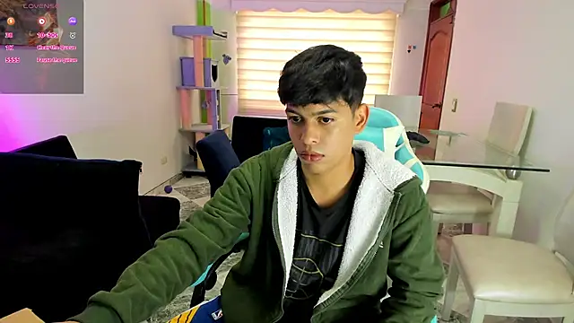 Snapshot of Franco_Rizzo_ chatting on September 14, 2025, 9:47 pm Franco Rizzo online show from September 14, 2025, 9:47 pm