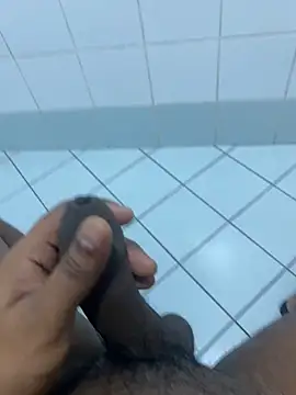 Snapshot of SLhotman chatting on March 13, 2025, 5:18 pm SLhotman online show from March 13, 2025, 5:18 pm