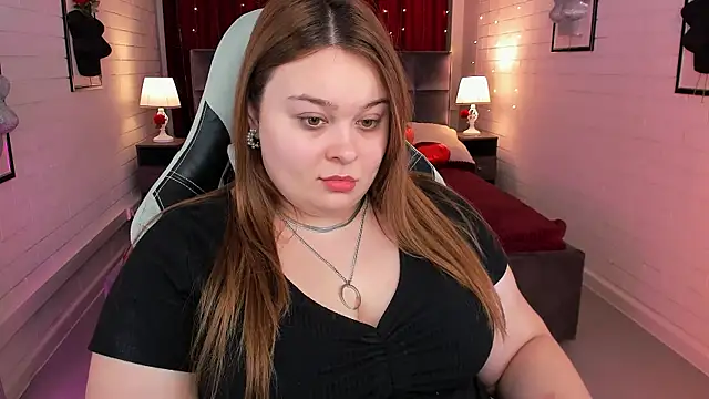 Snapshot of KimberlyMaran chatting on February 26, 2025, 9:10 am KimberlyMaran online show from February 26, 2025, 9:10 am