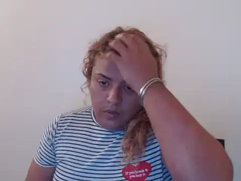 KIARAMARSHALLWELLZ online show from December 12, 2024, 9:04 pm