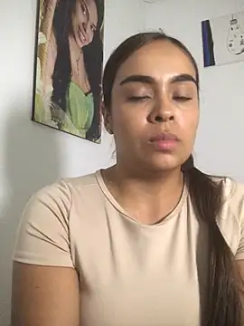 JuanaSimons online show from July 1, 2026, 1:29 am