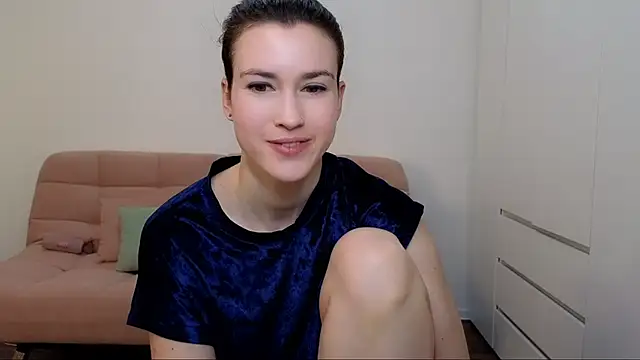 AliciaNewell online show from December 28, 2024, 6:39 am
