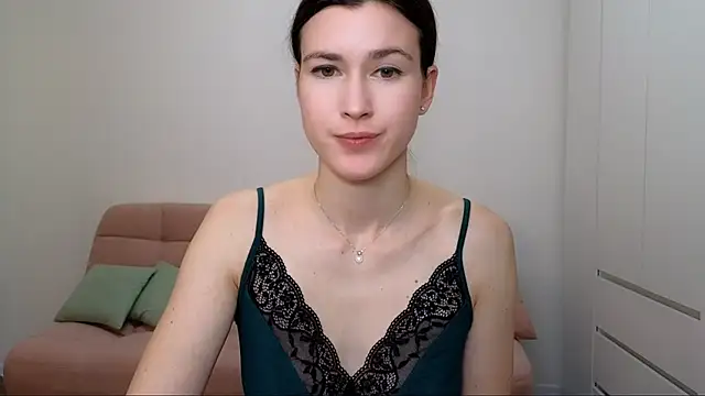 AliciaNewell online show from January 15, 2025, 11:43 am