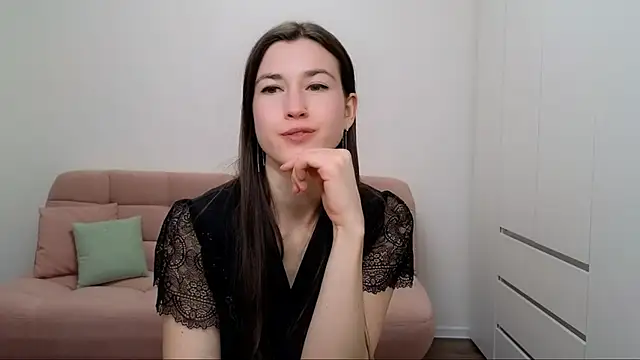 AliciaNewell online show from February 11, 2025, 12:48 pm