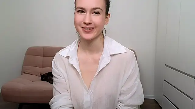 AliciaNewell online show from March 15, 2025, 5:30 am