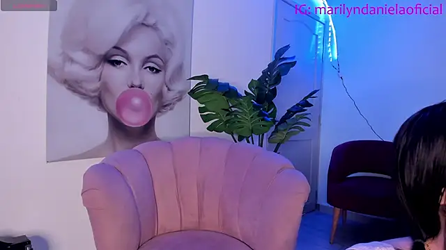 Snapshot of Marily_Daniela_ chatting on December 29, 2024, 9:41 pm Marily Daniela online show from December 29, 2024, 9:41 pm