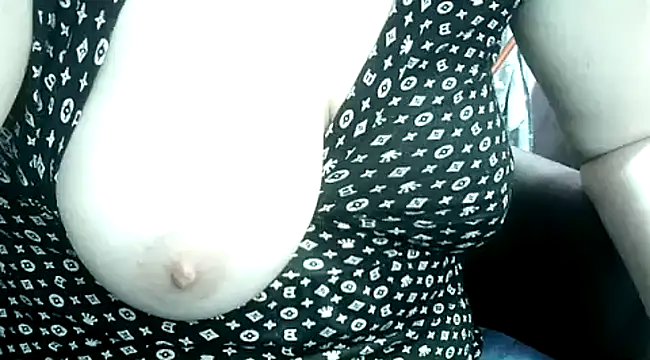 Snapshot of Lucinka1 chatting on January 15, 2025, 4:00 pm Lucinka1 online show from January 15, 2025, 4:00 pm