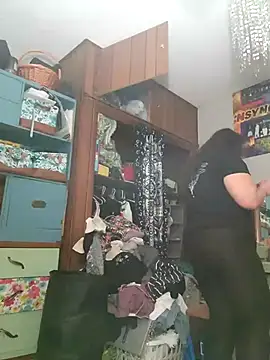 sweetkitty111 online show from December 7, 2024, 11:29 am