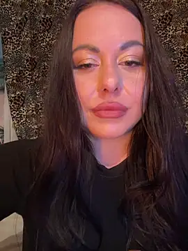 DaisyStreet online show from June 1, 2026, 10:22 pm