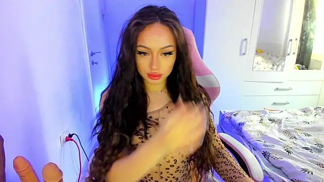 Snapshot of KaylaLaine chatting on March 15, 2025, 6:36 am KaylaLaine online show from March 15, 2025, 6:36 am