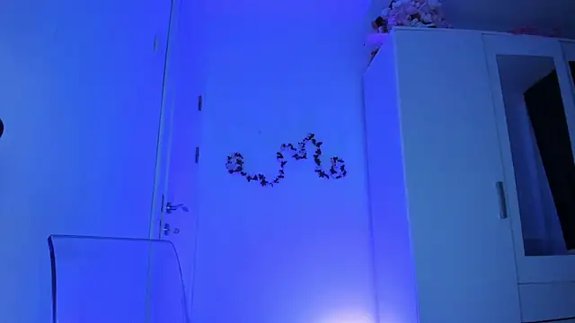 Snapshot of KaylaLaine chatting on September 27, 2025, 6:07 am KaylaLaine online show from September 27, 2025, 6:07 am