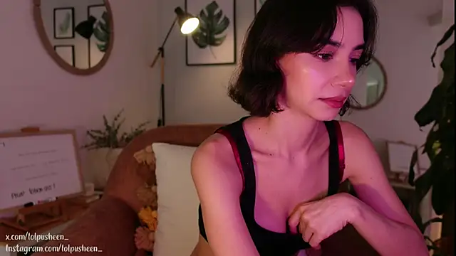 JulietteDee online show from January 17, 2025, 9:06 pm
