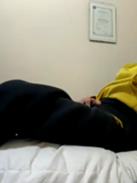 maurix9111 online show from November 17, 2025, 9:31 pm