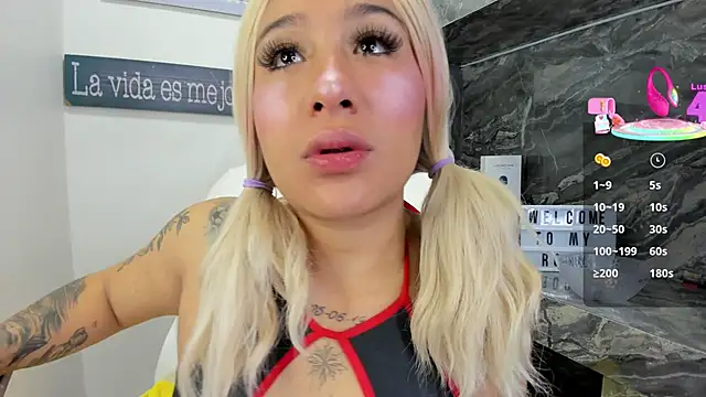 miss danika online show from October 9, 2025, 11:08 am