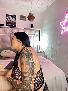 lucianaroy online show from January 12, 2025, 11:58 pm