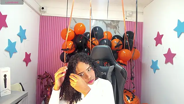 lia 16 online show from October 30, 2025, 11:00 am