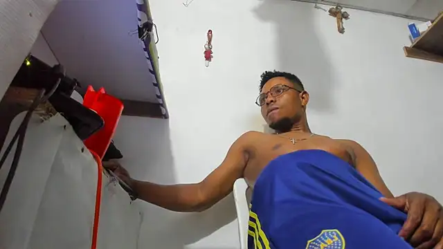 hugo3918  online show from February 10, 2026, 3:49 pm