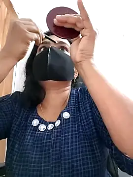 Snapshot of Ritusri_Dotta chatting on December 30, 2024, 10:43 am Ritusri Dotta online show from December 30, 2024, 10:43 am