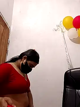 Snapshot of Ritusri_Dotta chatting on January 28, 2025, 6:17 pm Ritusri Dotta online show from January 28, 2025, 6:17 pm