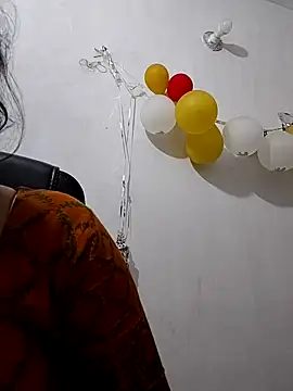 Snapshot of Ritusri_Dotta chatting on February 10, 2025, 7:17 pm Ritusri Dotta online show from February 10, 2025, 7:17 pm