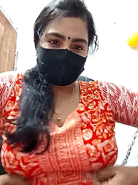 Snapshot of Ritusri_Dotta chatting on February 18, 2025, 4:37 pm Ritusri Dotta online show from February 18, 2025, 4:37 pm