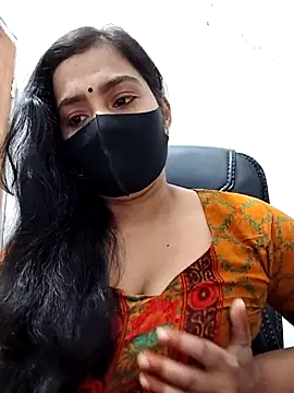 Snapshot of Ritusri_Dotta chatting on March 5, 2025, 4:57 pm Ritusri Dotta online show from March 5, 2025, 4:57 pm