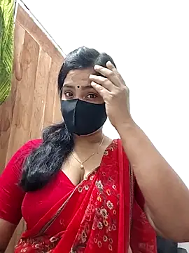 Snapshot of Ritusri_Dotta chatting on March 13, 2025, 7:28 pm Ritusri Dotta online show from March 13, 2025, 7:28 pm