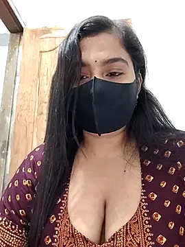 Snapshot of Ritusri_Dotta chatting on December 18, 2025, 5:19 pm Ritusri Dotta online show from December 18, 2025, 5:19 pm