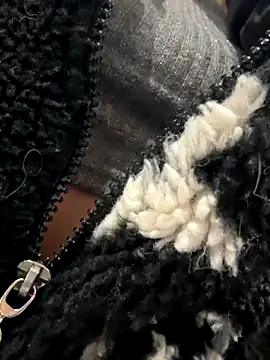 Snapshot of LikaCat chatting on October 26, 2025, 3:45 am LikaCat online show from October 26, 2025, 3:45 am