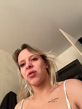 LikaCat online show from February 21, 2026, 4:35 am