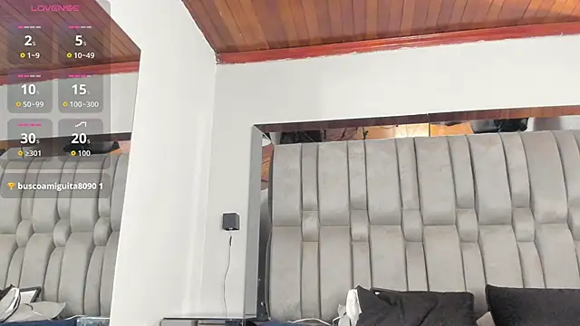 NikkySmiith online show from October 16, 2025, 11:44 am