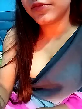 Snapshot of Gulabo-jaan chatting on December 31, 2024, 12:36 pm Gulabo-jaan online show from December 31, 2024, 12:36 pm