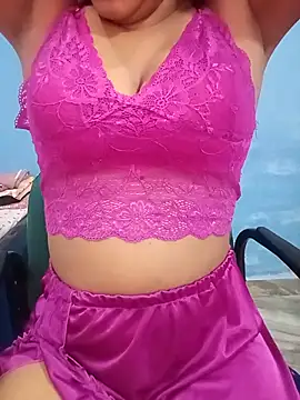 Snapshot of Gulabo-jaan chatting on June 16, 2026, 7:05 pm Gulabo-jaan online show from June 16, 2026, 7:05 pm