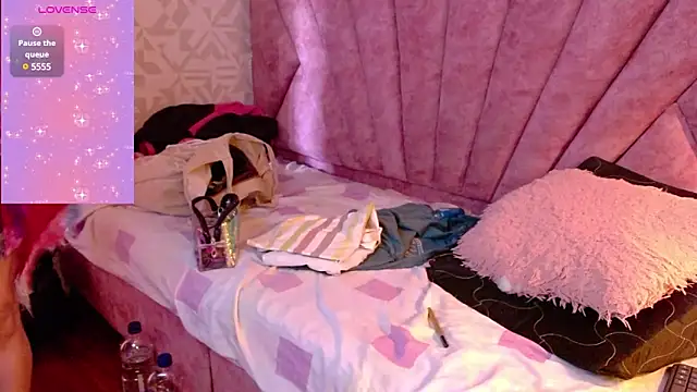 Snapshot of Natasha_699 chatting on February 20, 2025, 8:36 pm Natasha 699 online show from February 20, 2025, 8:36 pm