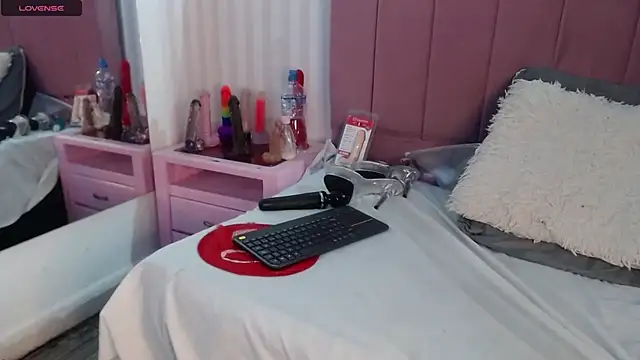 Snapshot of Natasha_699 chatting on March 19, 2025, 9:37 pm Natasha 699 online show from March 19, 2025, 9:37 pm