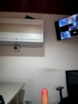 MarianaBenz online show from April 21, 2026, 2:51 am