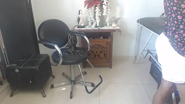 bardotbigcockts online show from December 14, 2024, 12:44 pm