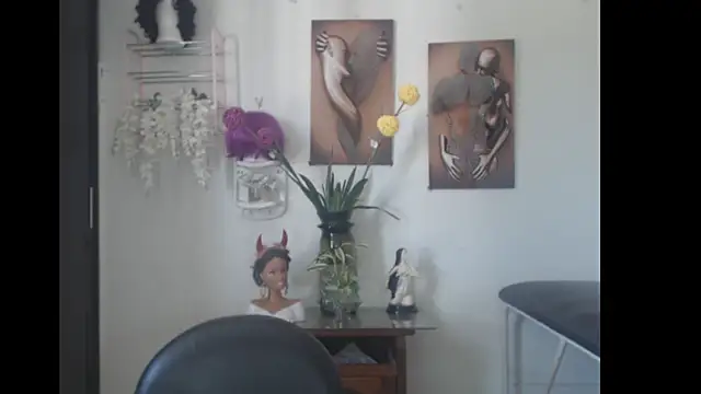 bardotbigcockts online show from February 4, 2025, 2:43 pm