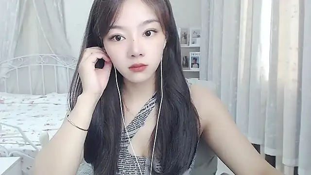 Snapshot of Jenny-Z chatting on June 5, 2026, 1:34 am Jenny-Z online show from June 5, 2026, 1:34 am