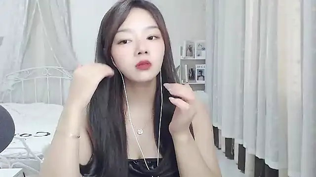 Snapshot of Jenny-Z chatting on July 12, 2026, 1:40 am Jenny-Z online show from July 12, 2026, 1:40 am