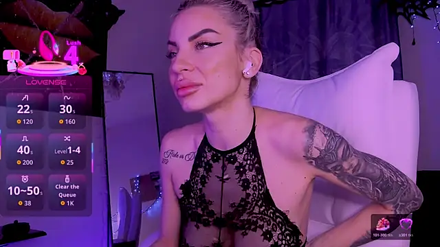 LusciousAlice online show from June 4, 2026, 1:22 am