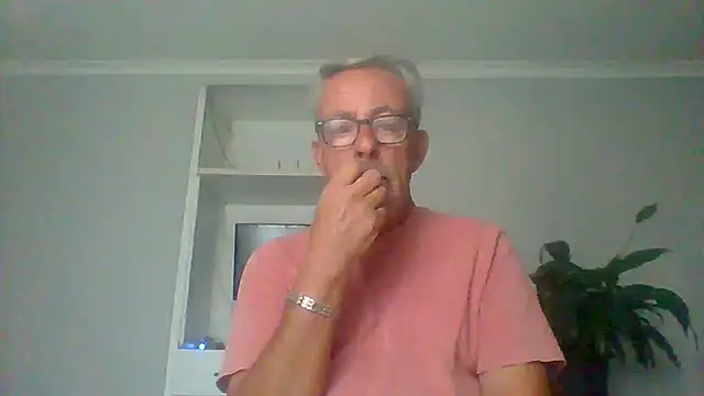 tuggy59 online show from September 14, 2025, 5:28 am