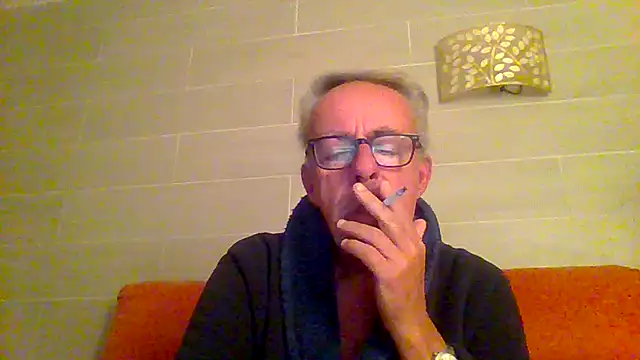 tuggy59 online show from December 16, 2025, 6:18 am