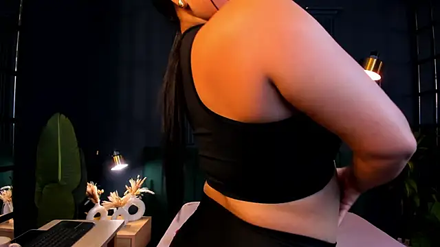 taylor bennet online show from February 9, 2025, 12:19 pm